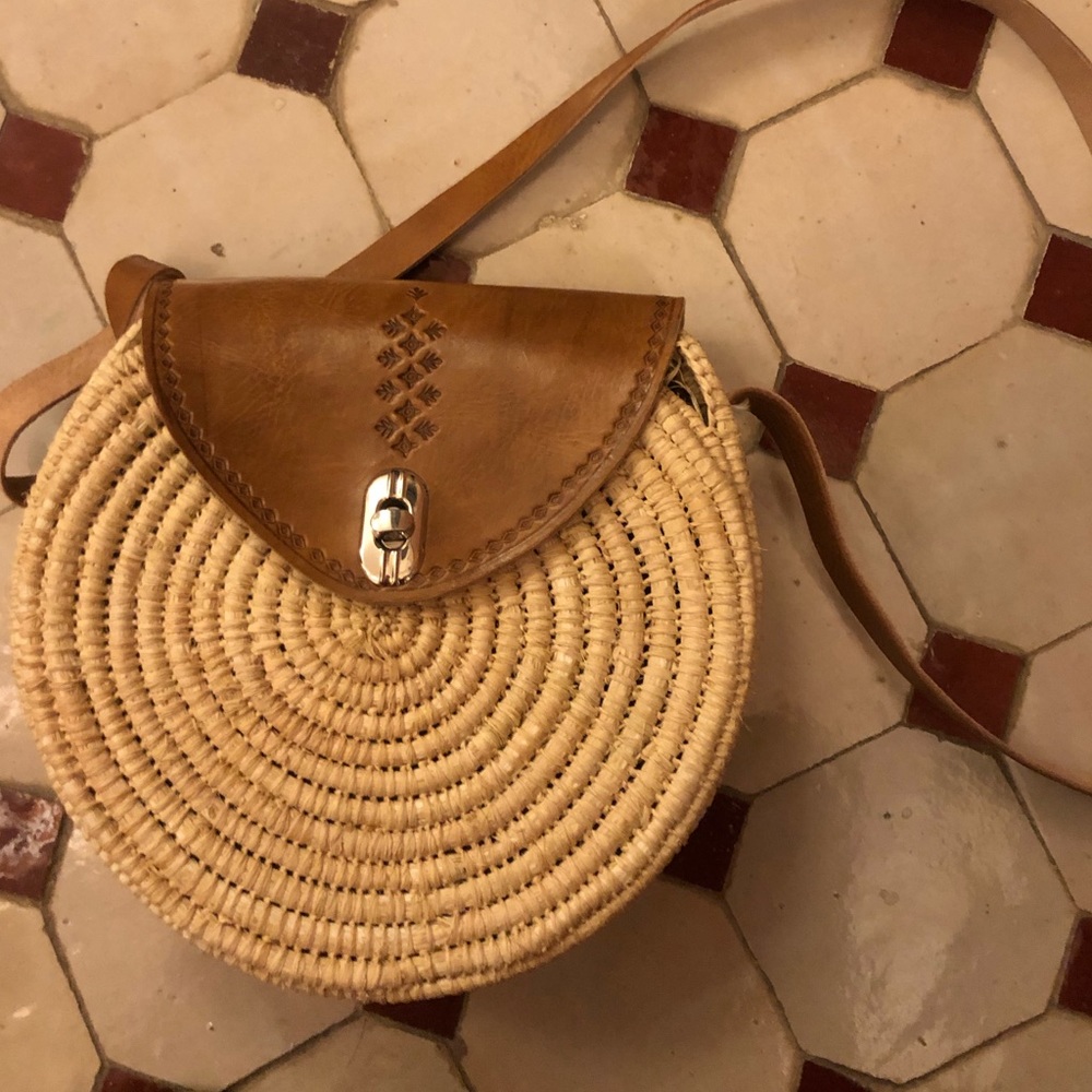 Crossbody purse